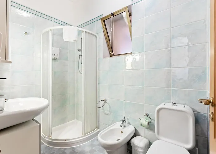 Guesthost - Castello Ursino Balcony X5 *