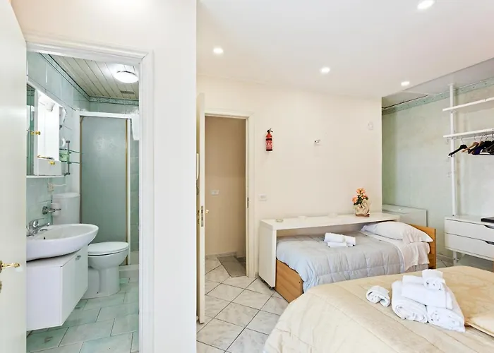 Guesthost - Castello Ursino Balcony X5 * Κατάνια
